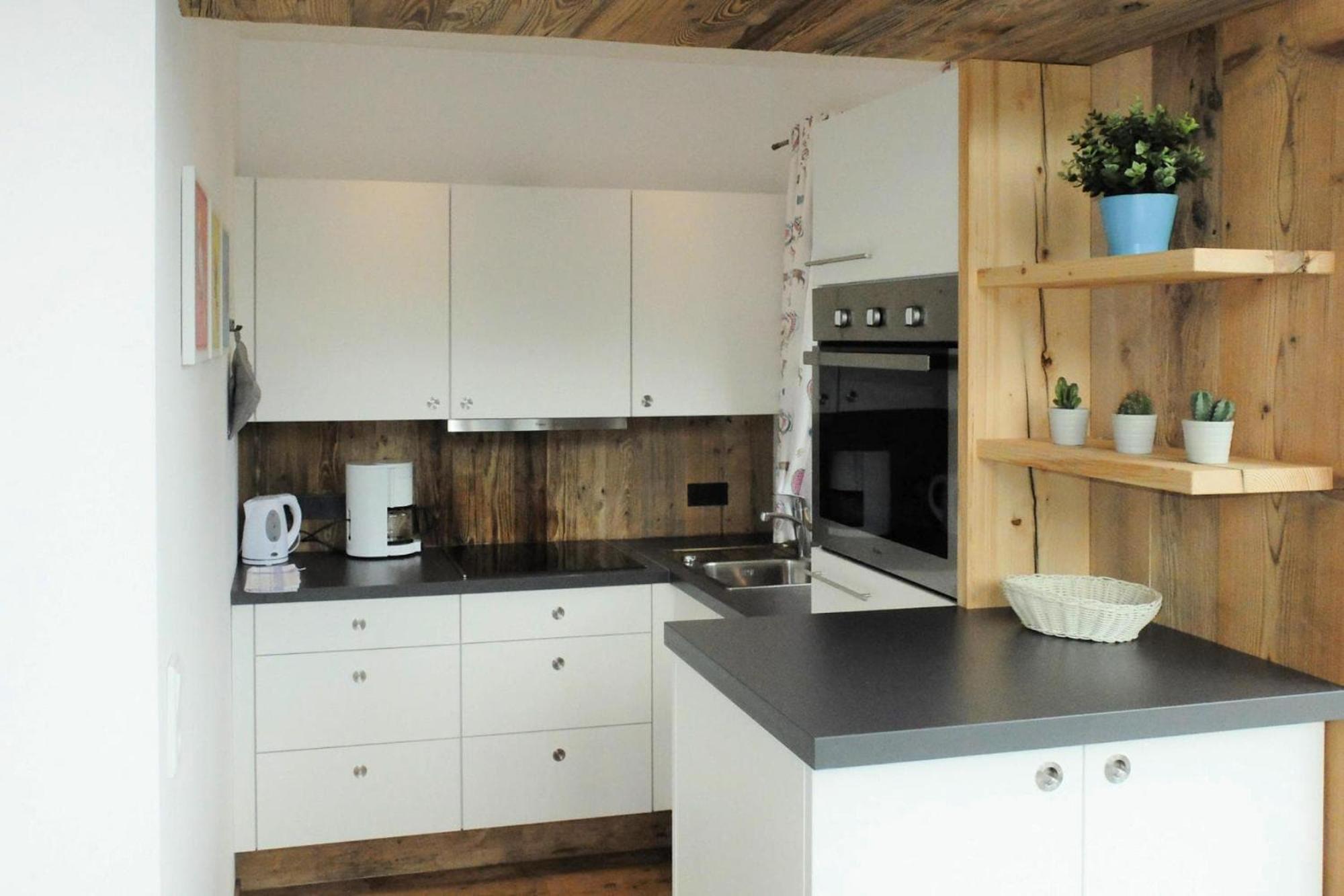 Apartment In Neukirchen With A Balcony Neukirchen am Großvenediger Екстериор снимка
