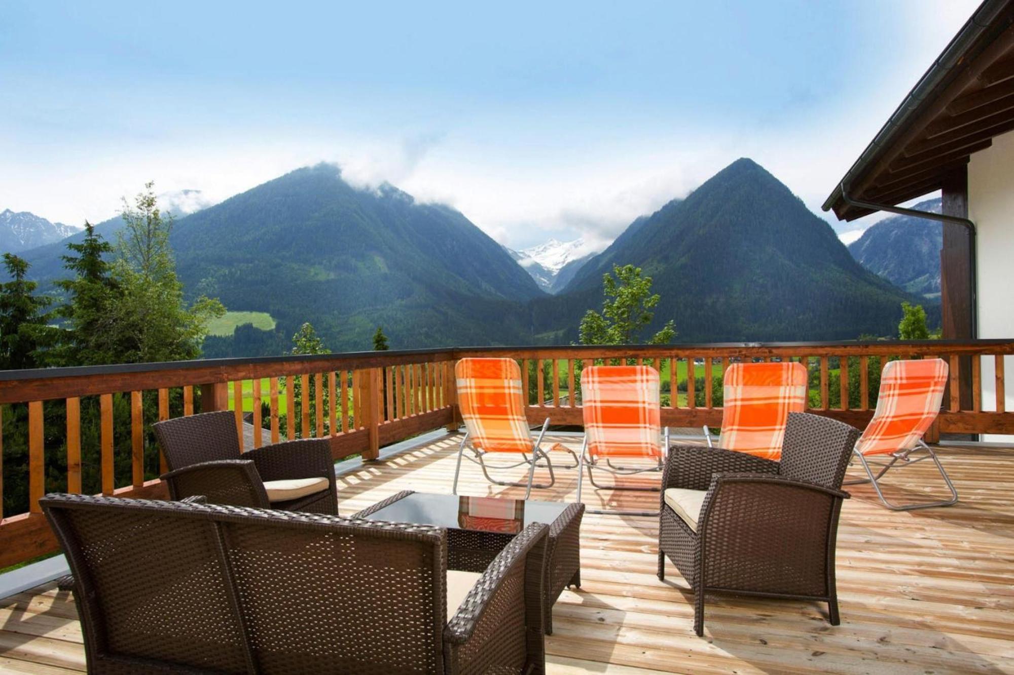 Apartment In Neukirchen With A Balcony Neukirchen am Großvenediger Екстериор снимка