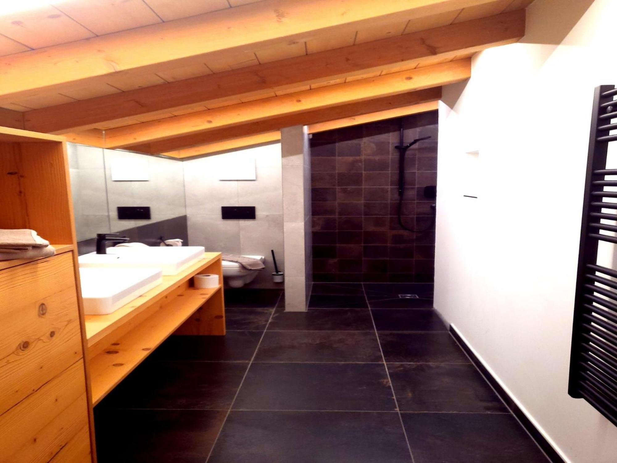 Apartment In Neukirchen With A Balcony Neukirchen am Großvenediger Екстериор снимка