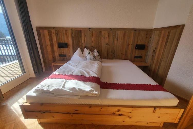 Apartment In Neukirchen With A Balcony Neukirchen am Großvenediger Екстериор снимка