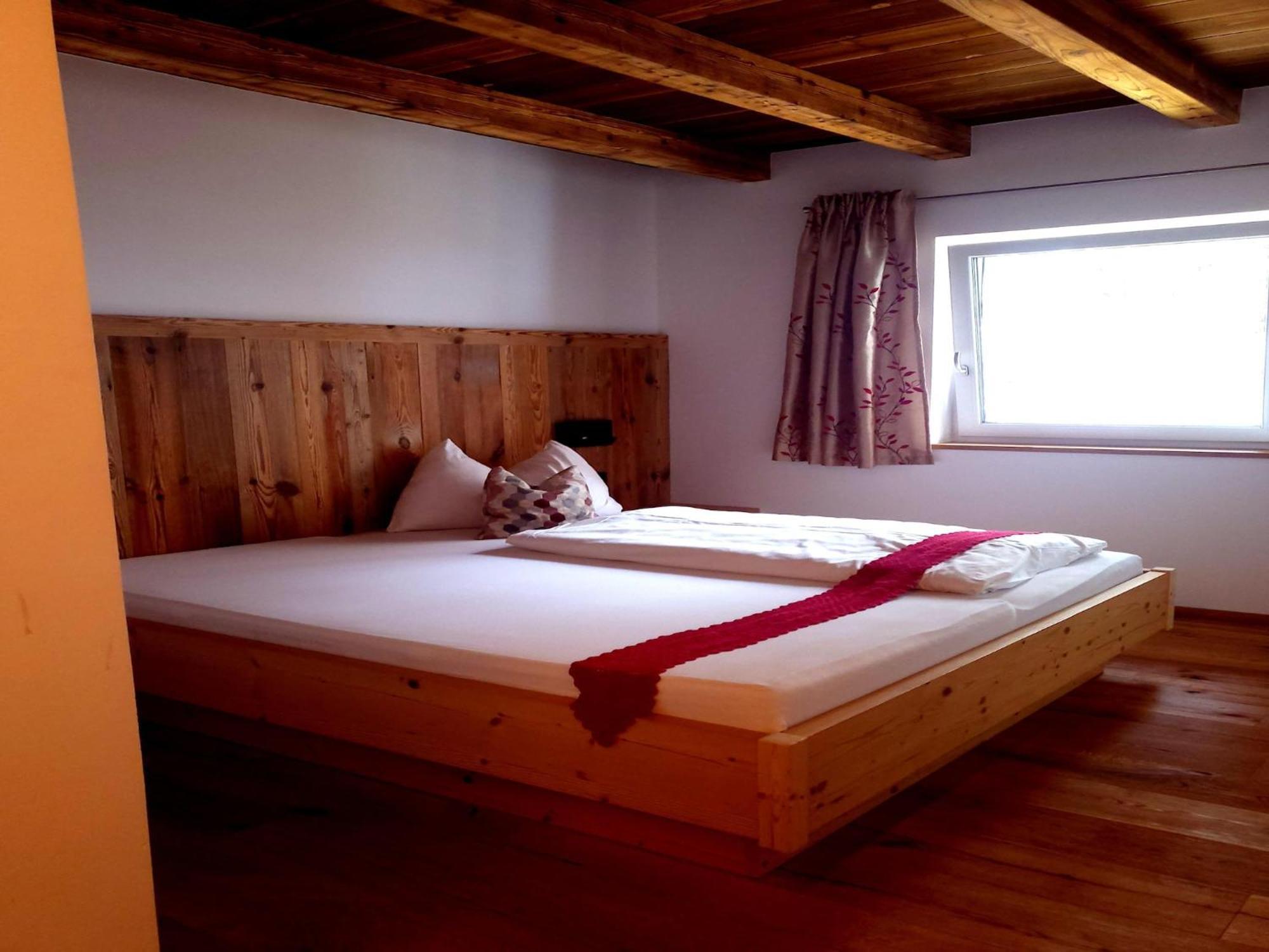 Apartment In Neukirchen With A Balcony Neukirchen am Großvenediger Екстериор снимка